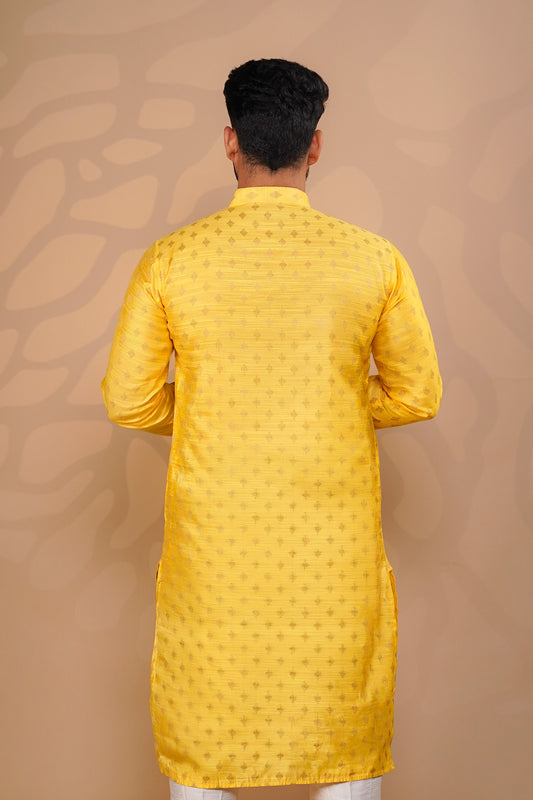 Divyam (दिव्यम्)