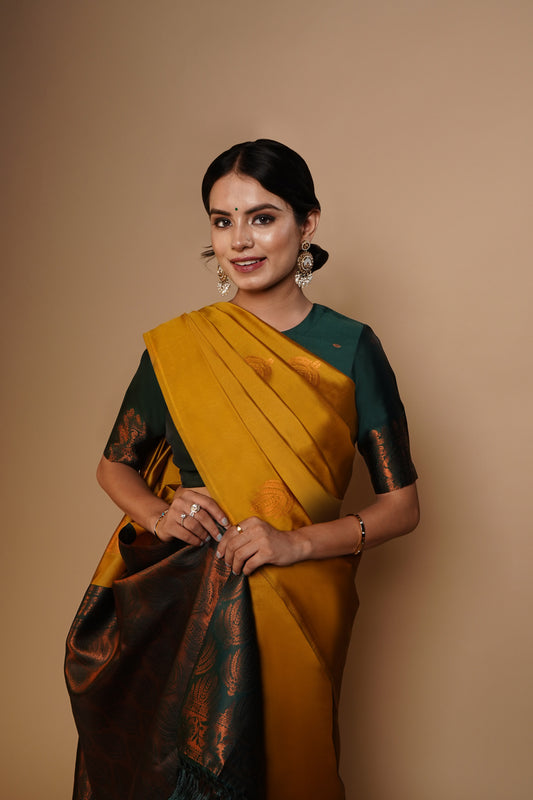 Yamika I Banarasi Silk Saree I Mustard Yellow