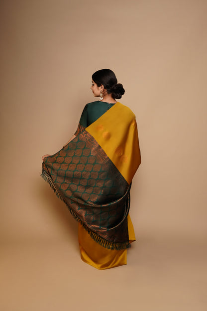 Yamika I Banarasi Silk Saree I Mustard Yellow